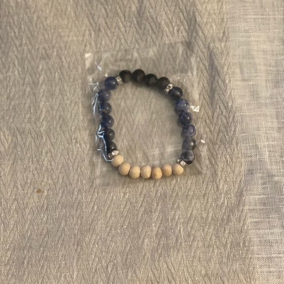 Sandalwood, Lava Stone, Lapis Lazuli Energy Bracelet - Picture 4 of 4